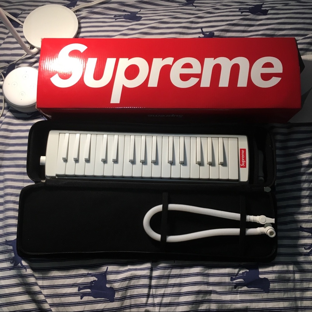 - SOLD Supreme Horner Melodica White fw18